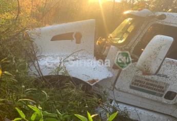 Dos tráileres se accidentan por la Maxipista