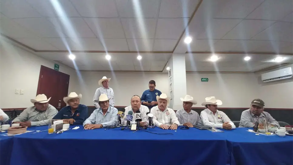 Productores posponen manifestación en PEMEX. | FOTO: Esthela García.