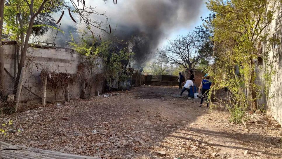 Tres casas se incendian en Bachigualato, Culiacán