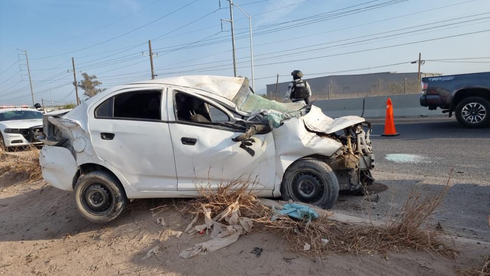 Conductor se accidenta por La Costerita en Culiacán