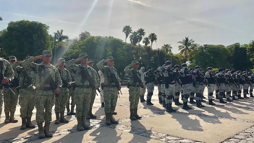 ¿Qué hacen más de mil militares en Culiacán?. | FOTO: Temática.