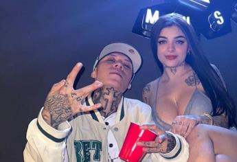 Karely Ruiz y Santa Fe Klan no dejan de presumirse mutuamente