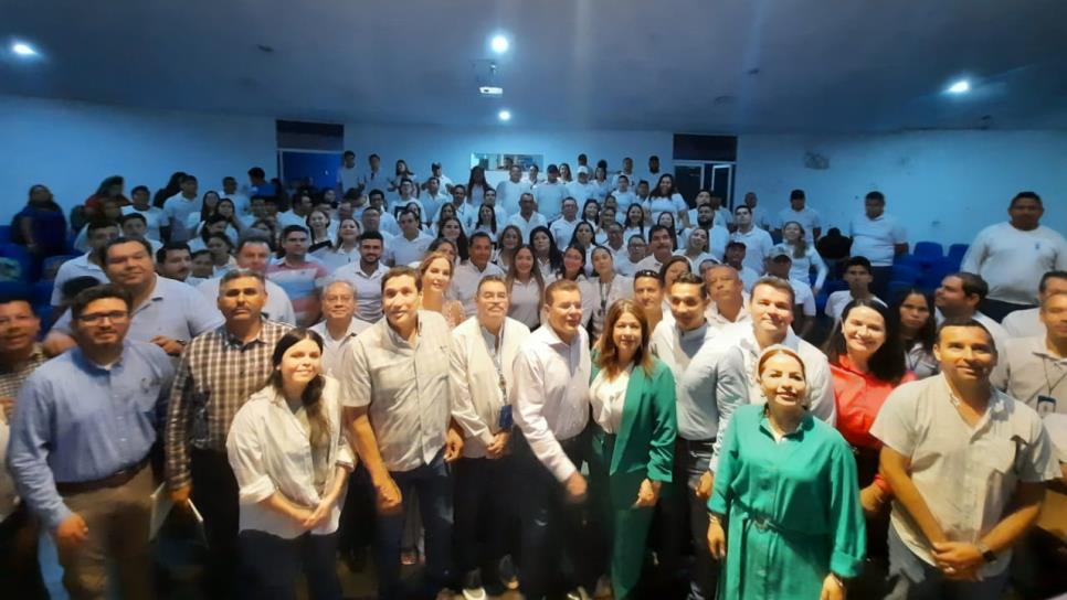 Entre aplausos, despiden a trabajadores del Acuario Mazatlán