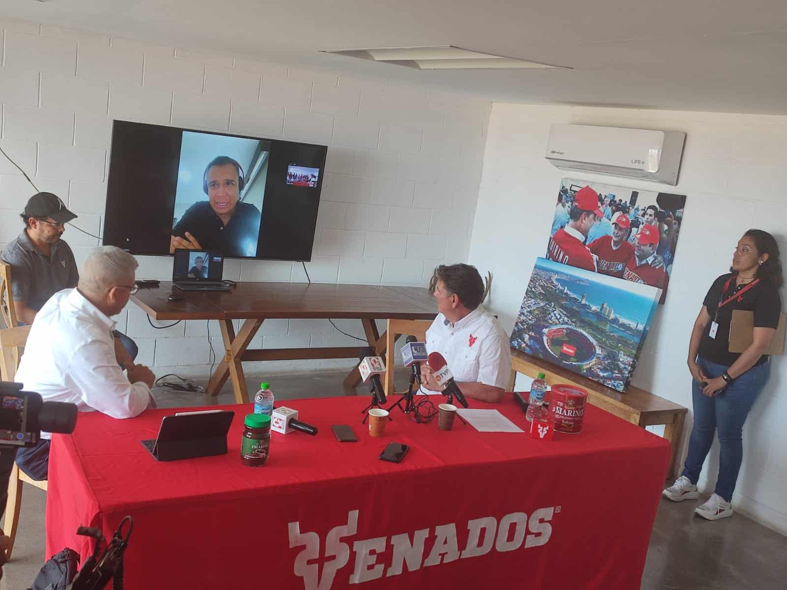 Luis Carlos Rivera, es el nuevo manager de Venados de Mazatlán. | FOTO: Hugo Rodríguez.