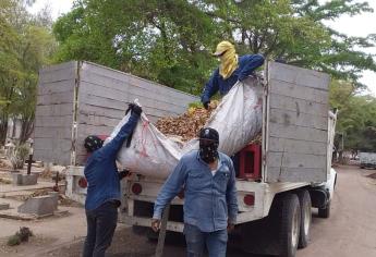 Rehabilitan panteones de Los Mochis por el Día de las Madres