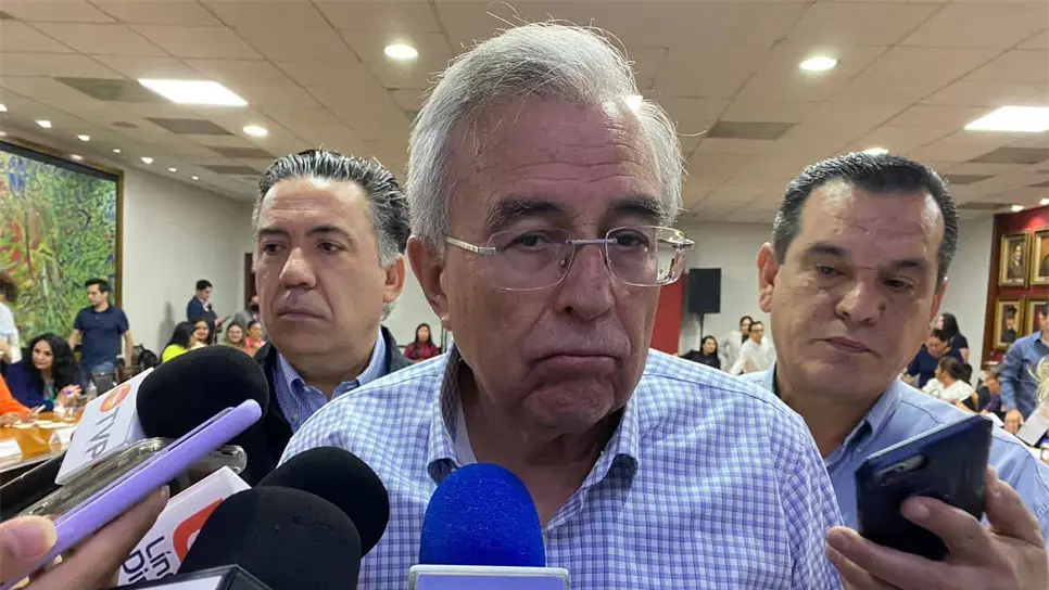 El Gobernador de Sinaloa compareciendo ante los medios. FOTO: Luz Noticias