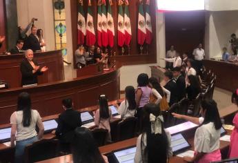 40 niños presentan el Parlamento Infantil 2023 en el Congreso del Estado