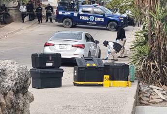 Encuentran a pareja asesinada en un Mercedes Benz en Culiacán