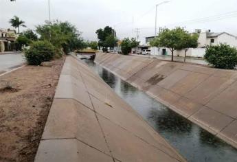 SOP intensifica limpieza de drenes y bacheo de calles en Ahome