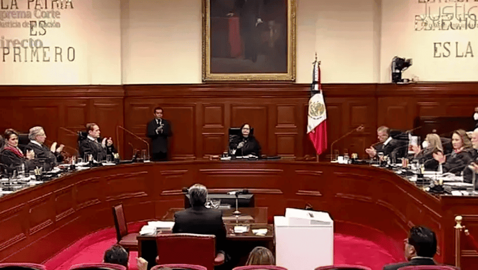 No va el Plan B; Ministros de la Corte invalidan primera parte de la reforma de AMLO. | FOTO: Redes.