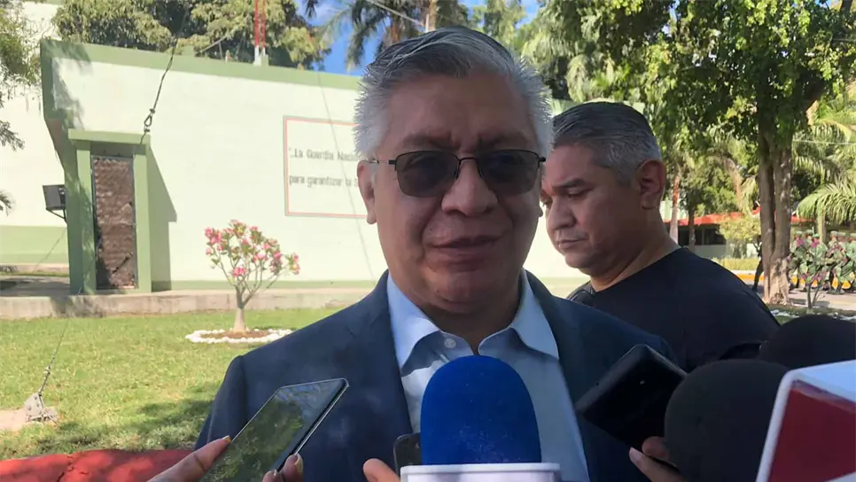 Castañeda Camarillo compareciendo ante los medios. FOTO: Luz noticias