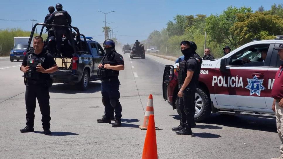 Policías Estatales detienen a un civil y recuperan tres vehículos en Culiacán