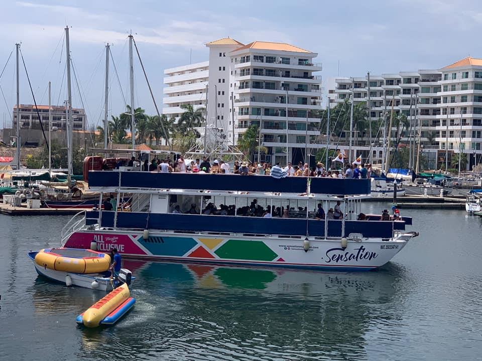 Paseo en catamarán en Mazatlán, fiesta y experiencia única en tus vacaciones