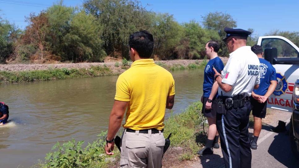 Conductor de camioneta cae al canal el 7 en Culiacán; estaba en aparente estado de ebriedad 