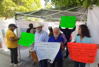 Con huelga de hambre y plantón, vecinos de la Cirilo Mena exigen respeto a sus terrenos