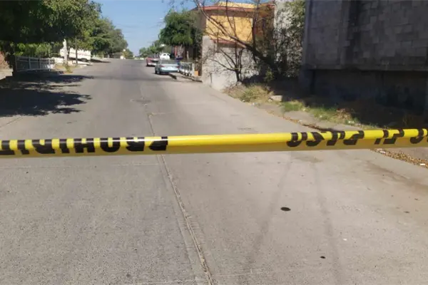 Encintado de la cara, y atado de pies y manos, localizan el cuerpo de un hombre en Culiacán Encintado de la cara, y atado de pies y manos, localizan el cuerpo de un hombre en Culiacán