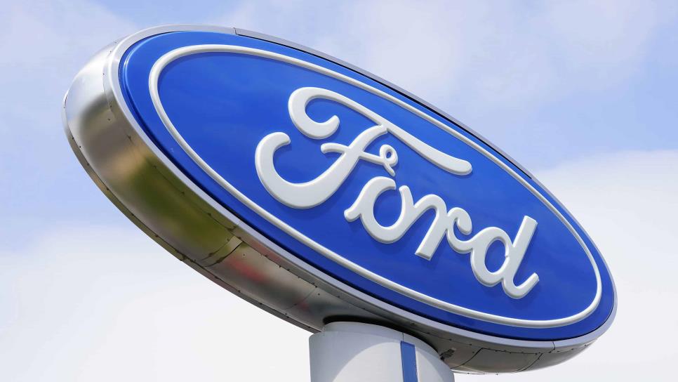 Ford retira 310 mil camiones por defecto en bolsa de aire en EU