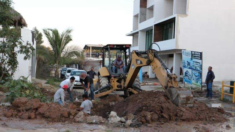 Las tomas clandestinas en Mazatlán son como el huachicol, difícil de combatir: Alcalde 