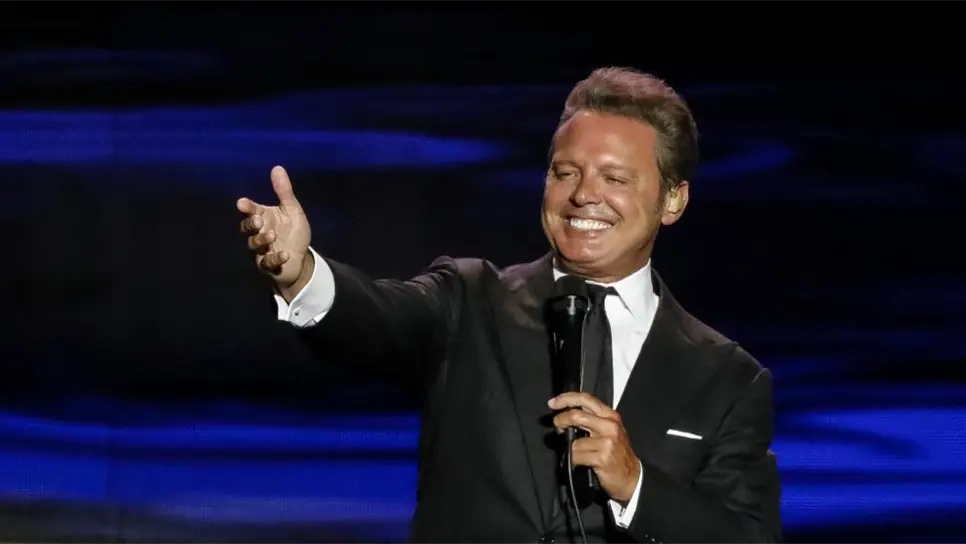 Joven asegura conseguir un boleto de Luis Miguel invirtiendo un peso. | FOTO: Facebook del cantante.