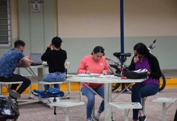 Felicita el Dr. Jesús Madueña Molina a los más de 165 mil estudiantes universitarios en su día