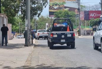 Balean a conductor y lo despojan de su vehículo, en Culiacán