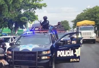 Civil apunta con Uzi a policías; se arma persecución y lo detienen en Culiacán
