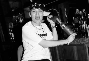 Acusan que Peso Pluma tiene mala higiene bucal