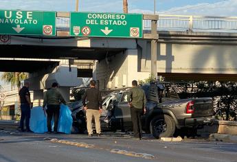 Fatal volcadura deja un fallecido tras caer desde el puente José Limón en Culiacán