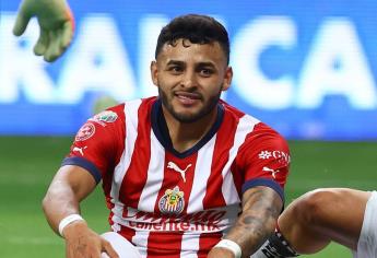 La afición de Chivas se acaba a Alexis Vega