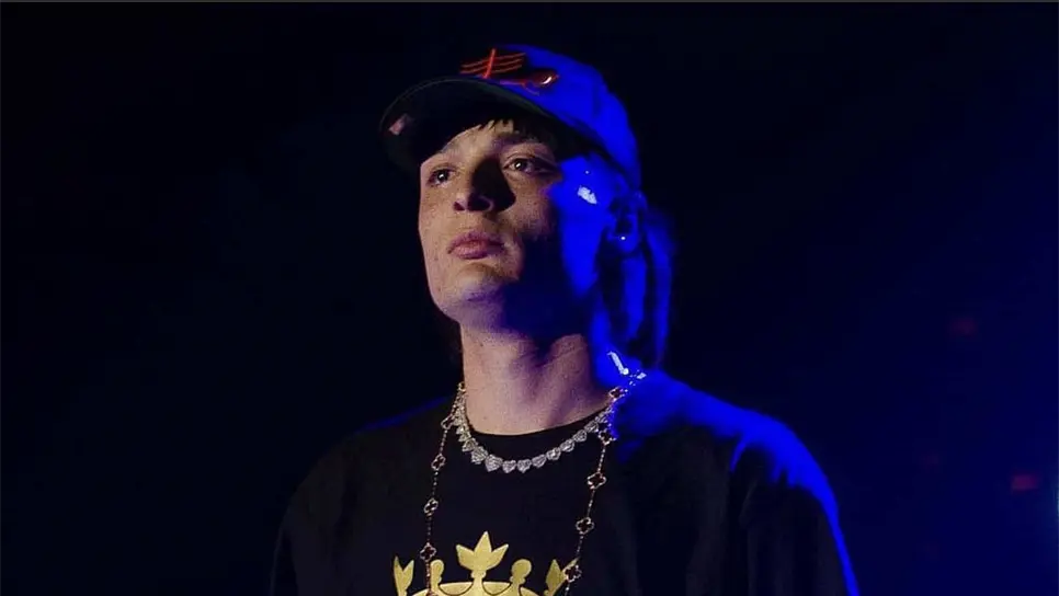 Peso Pluma estuvo cerca de ser futbolista profesional. FOTO: Internet