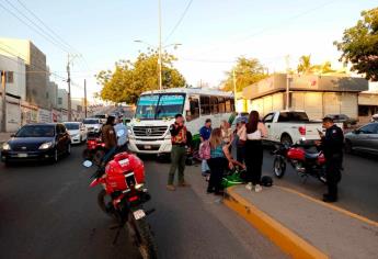 Camión urbano arrolla a motociclista en la colonia República Mexicana, Culiacán