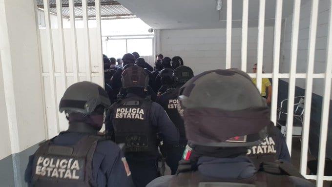 Policía Estatal revisa el penal de Aguaruto en Culiacán