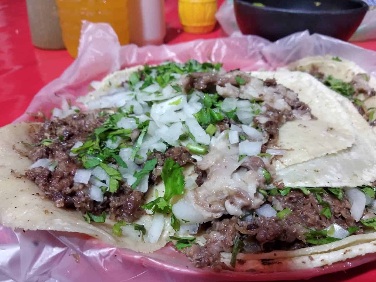 En los tacos es en donde se pudiera confundir la carne de perro con la de otros animales. FOTO: Iván Rodríguez