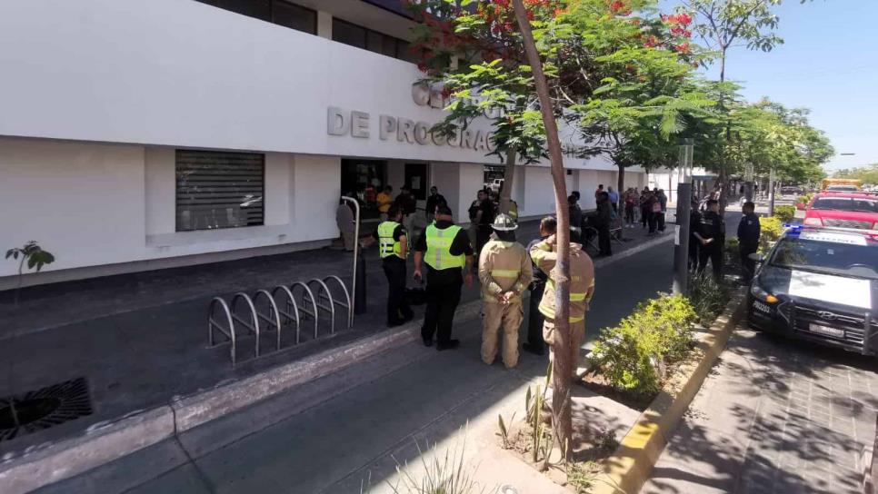 Por supuesto incendio, evacúan a personal del edificio de la Vicefiscalía Regional Zona Norte en Los Mochis