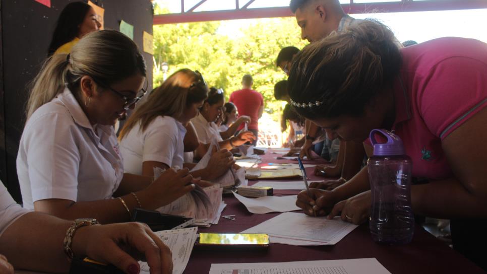 En Sinaloa, más de 100 mil estudiantes reciben la beca Benito Juárez: delegado