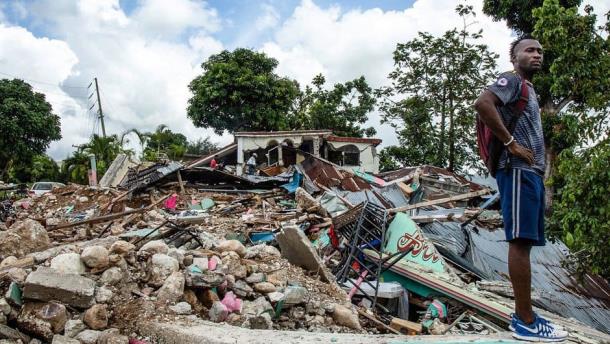 Haití sufre sismo de magnitud 4.9 y deja 3 muertos y varios heridos