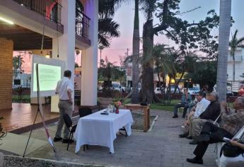Brindan charla sobre la historia de Los Mochis