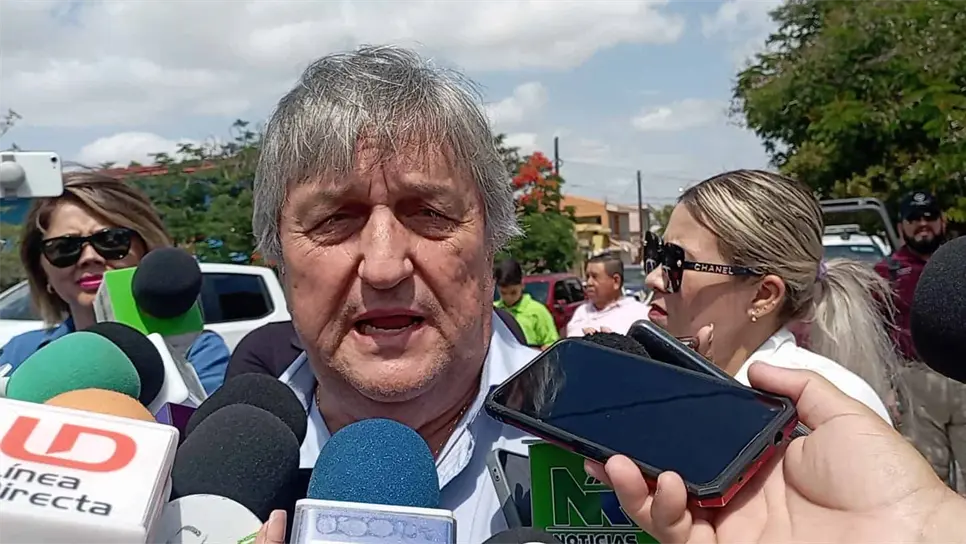 Marte Nicolás Vega Román compareciendo ante los medios. FOTO: Luz Noticias
