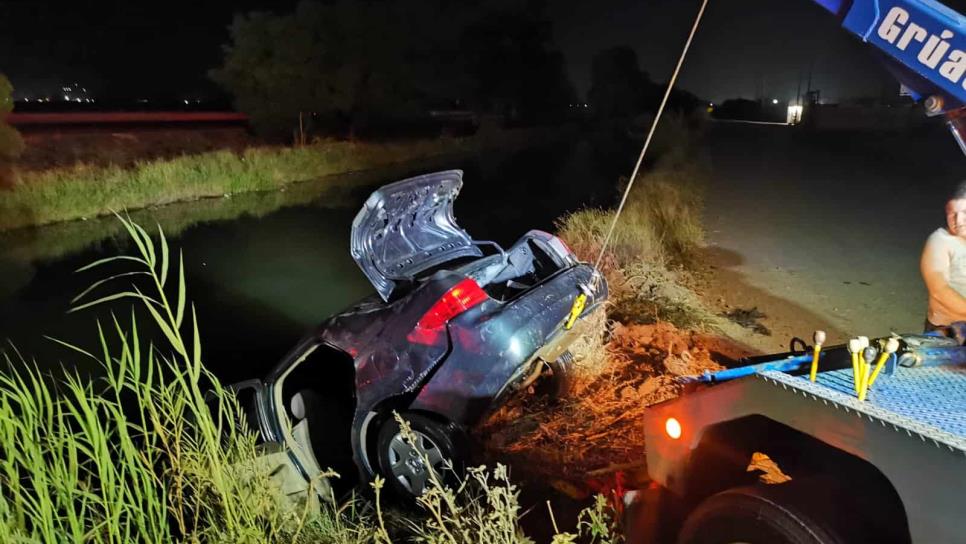 Se salvan 5 jóvenes de morir ahogados, cayeron al canal en la madrugada