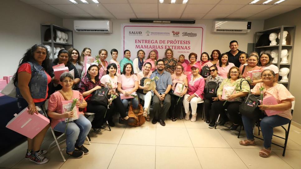 Secretaría de Salud entrega prótesis mamarias a mujeres que luchan contra el cáncer de mama