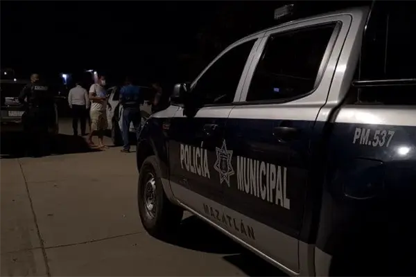 Llega armado en motocicleta y abre fuego contra hombre en Valles del Ejido Llega armado en motocicleta y abre fuego contra hombre en Valles del Ejido