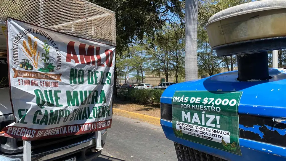 Los productores agrícolas decidieron bloquear el Aeropuerto de Culiacán. FOTO: Luz Noticias