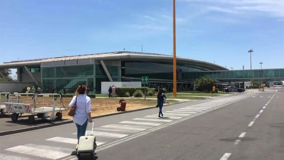 Decenas de vuelos han sido cancelados en el Aeropuerto de Culiacán. FOTO: Luz Noticias