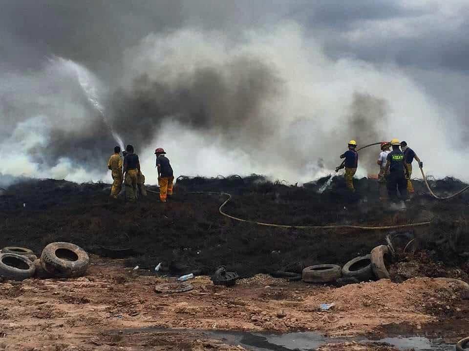 Se incendia el basurón de la colonia Loma de Rodriguera, en Culiacán