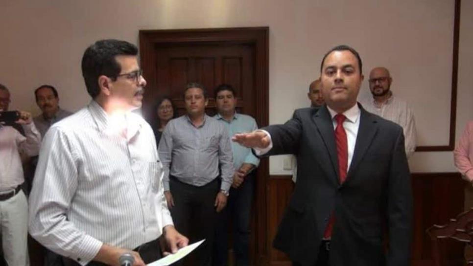 ¡Sigue la desbandada! Héctor Armenta renuncia al PRI