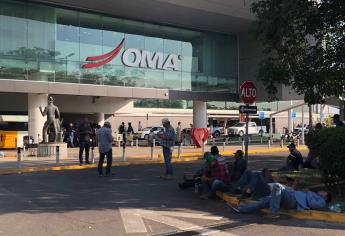 Sin miedo a ir a la cárcel, productores de Sinaloa mantienen bloqueo en aeropuerto 