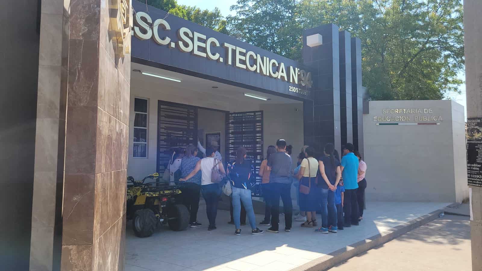 «Hay amenazas de muerte todos los días»; padres de la ETI 94 ya no enviarán a los alumnos a clases. FOTO: Luz Noticias