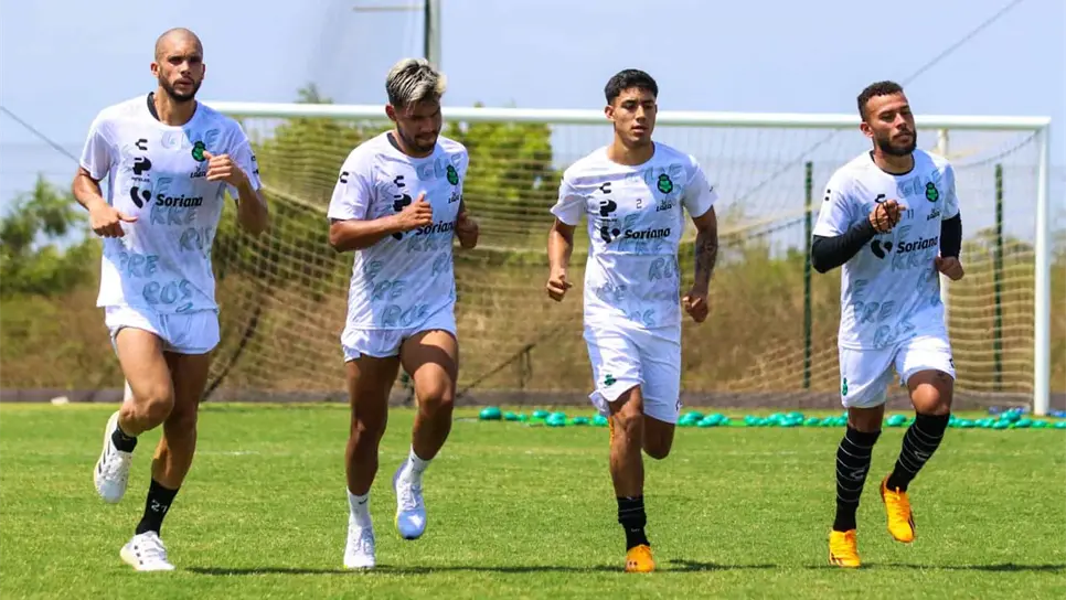 El Santos Laguna realiza su pretemporada en Mazatlán. FOTO: Luz Noticias