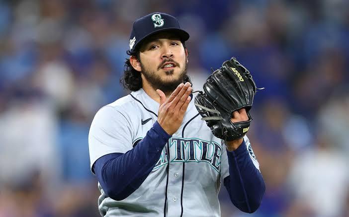 Pitcher sinaloense Andrés Muñoz con efectividad en ceros