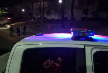 Sujetos armados «levantan» a conductor y lo despojan de camioneta en Culiacán.